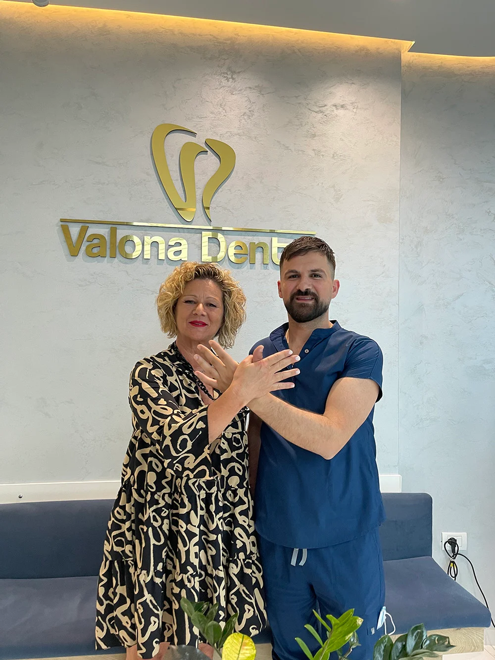 Patient with Valona Dental team