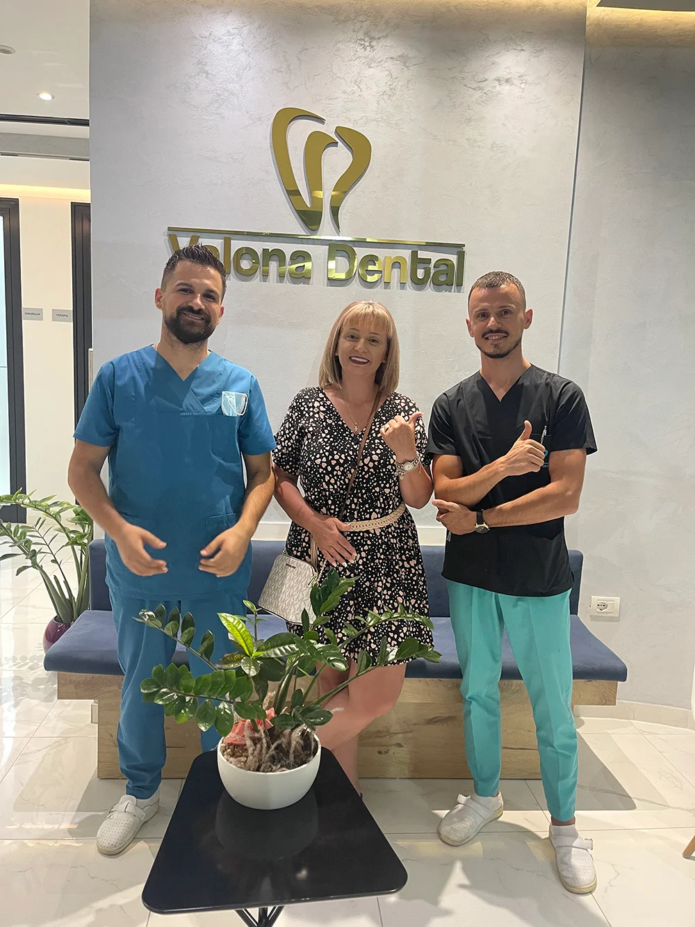 Patient with Valona Dental doctor